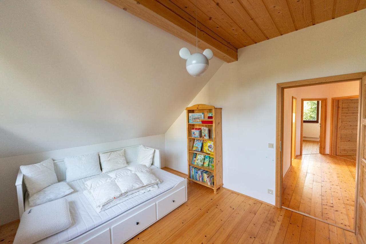 Moderni Sumavska Roubenka S Vyhledem Na Boubin Villa Vimperk Exteriör bild